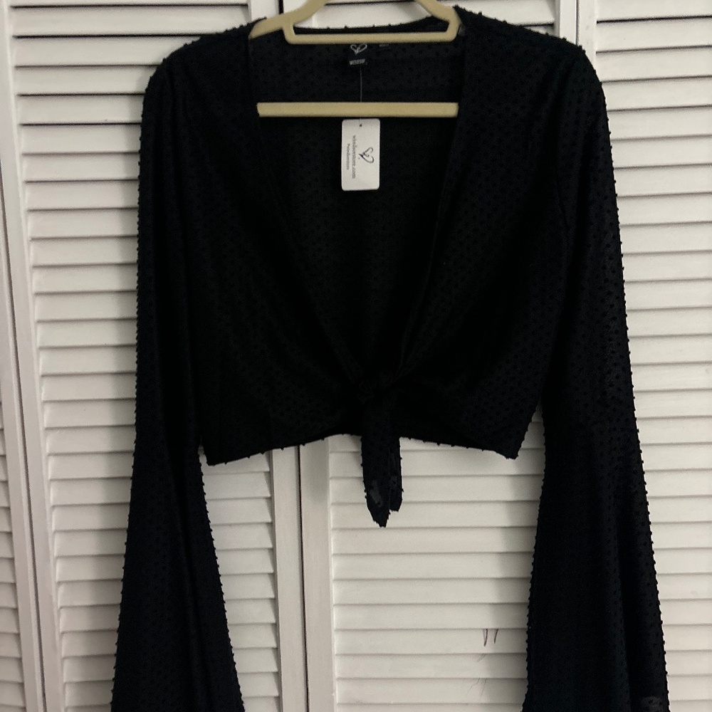 Black tie front window crop top